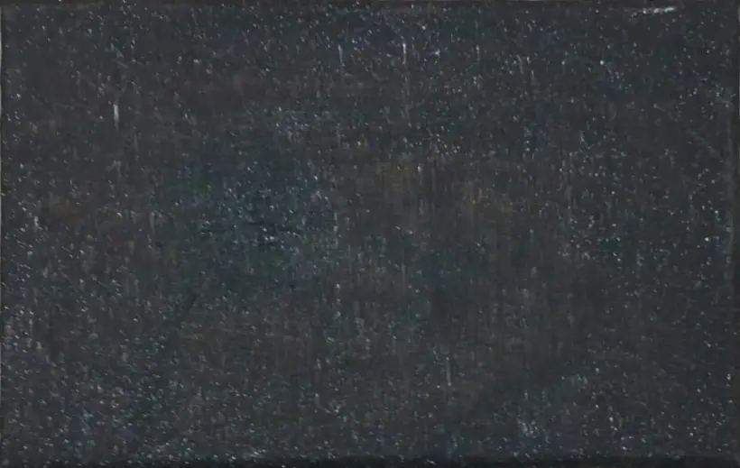 Pintura abstrata escura, com textura e discretos tons azulados.